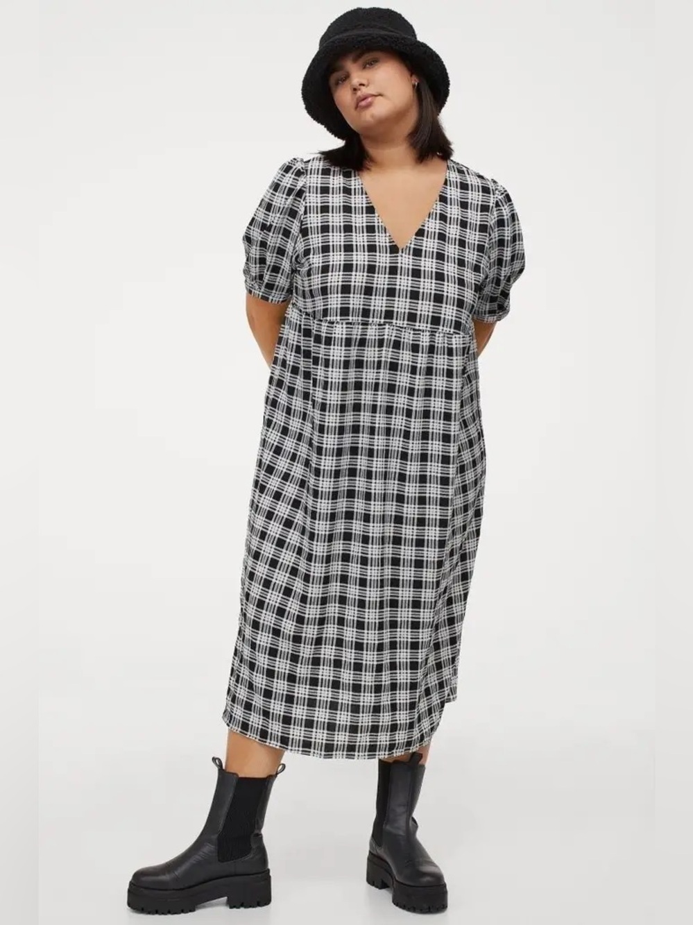 H&M Midi Black/white Plaid Dress • XL